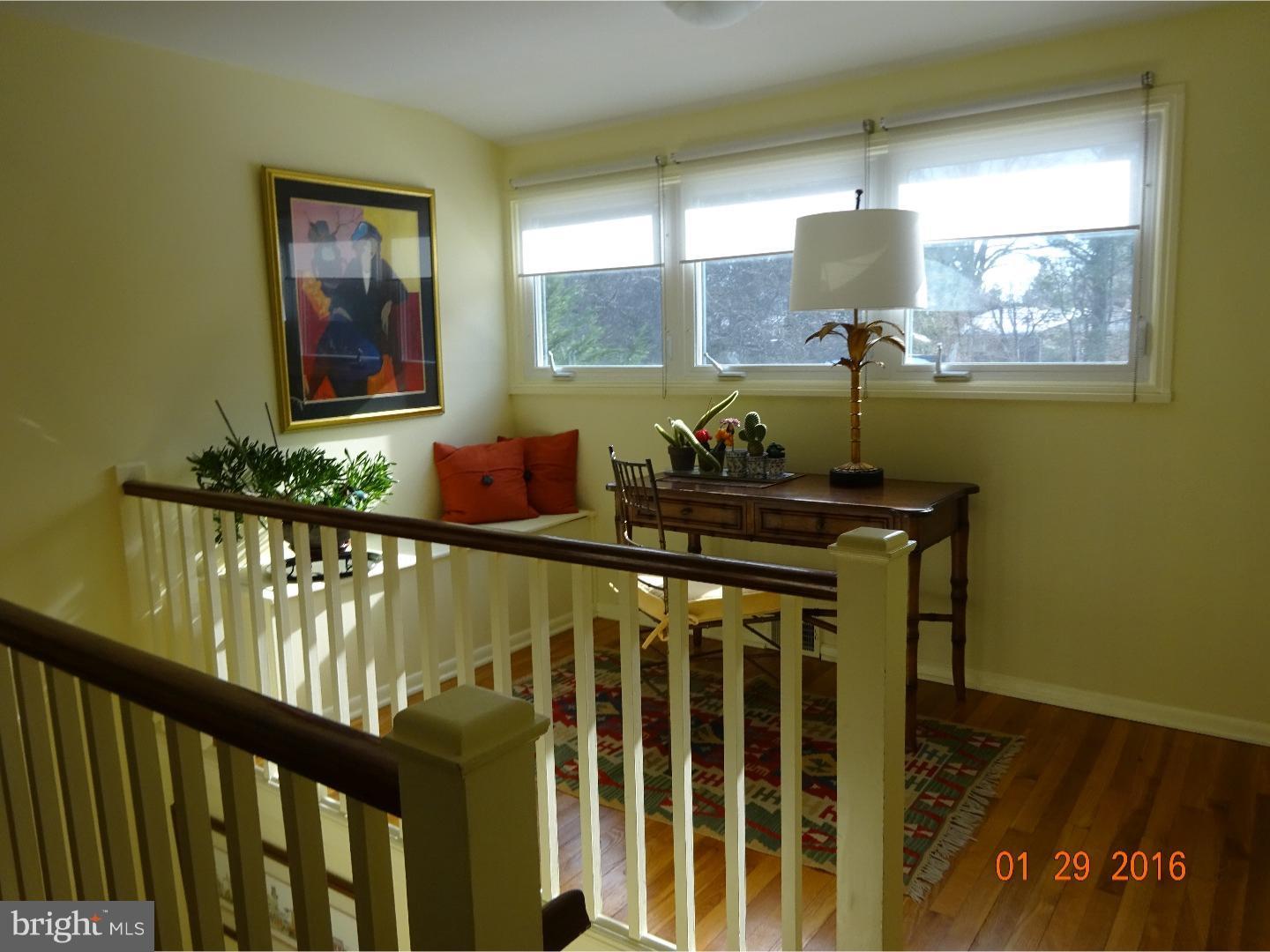 313 Ellis Road Havertown, PA 19083 - Photo 19 of 24 Hallway