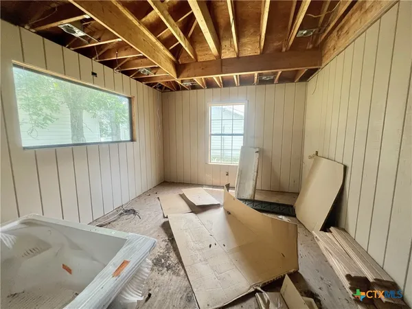 $479,000 | 1902 North McLeod Street, Cuero, TX 77954
