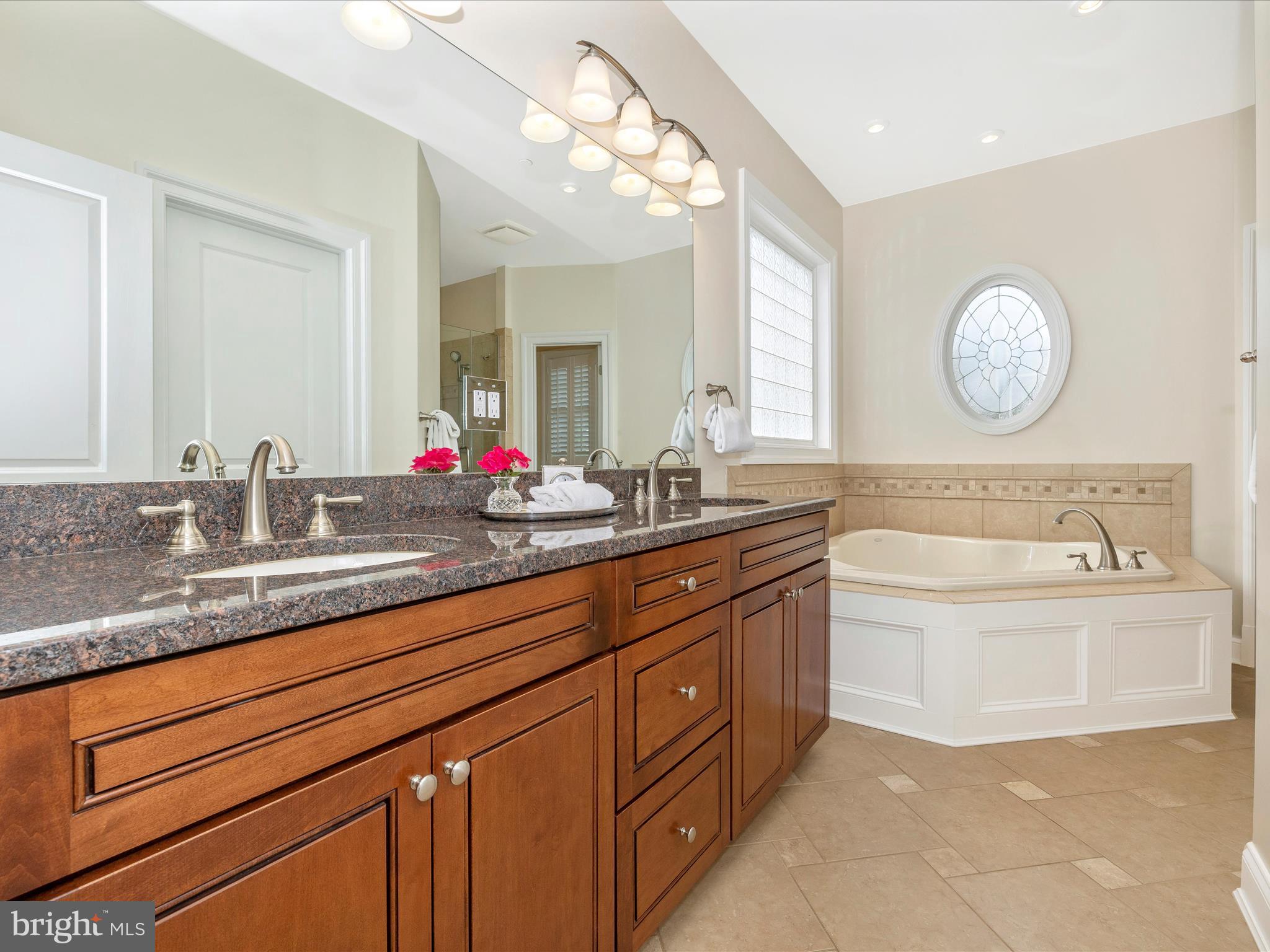 4177 John Benjamin Drive New Windsor, MD 21776 - Photo 24 of 51 Primary Bathroom, sunken tub
