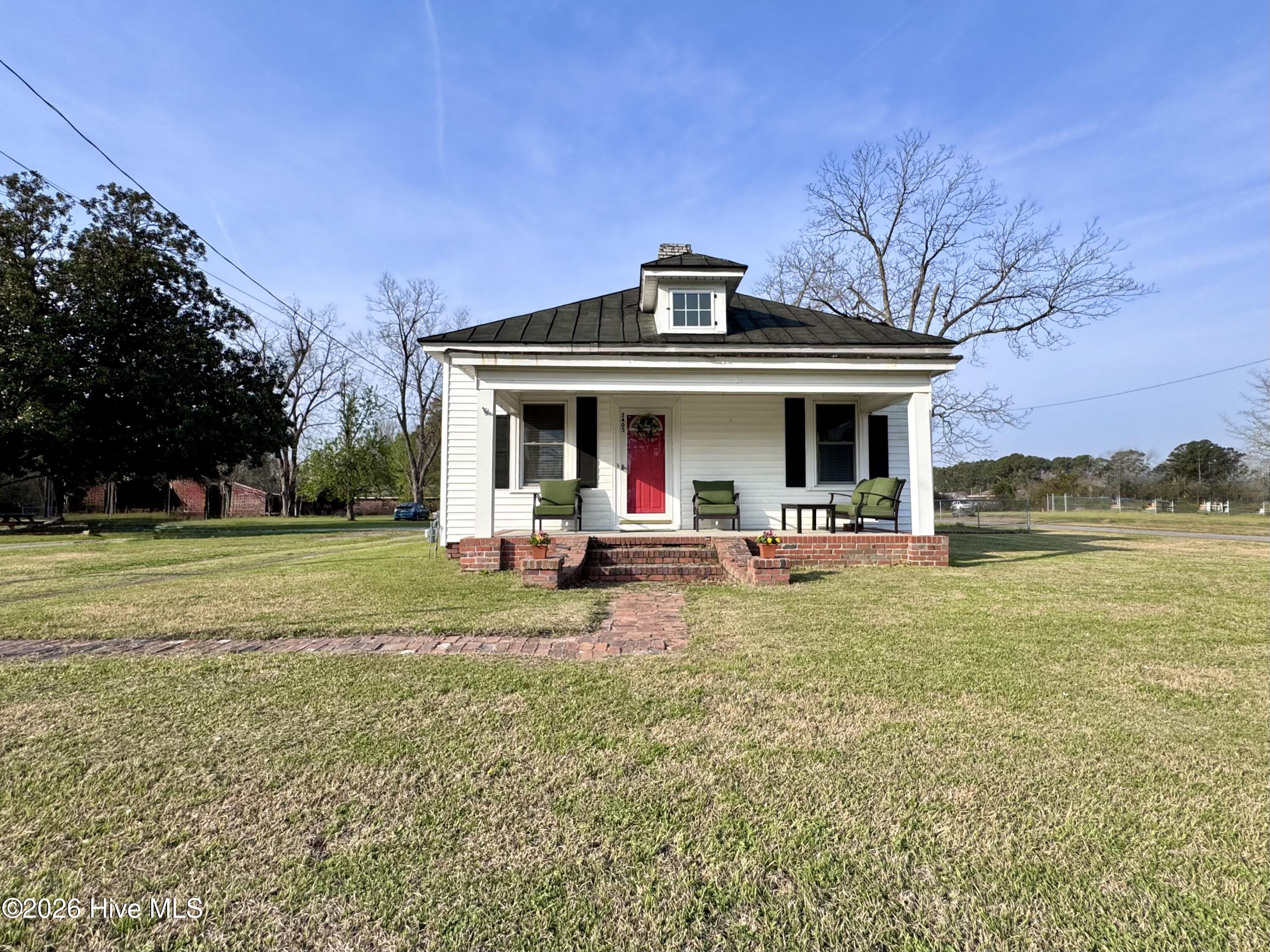 3405 Oaks Road New Bern, NC 28560 - Photo 1 of 43 IMG_5196
