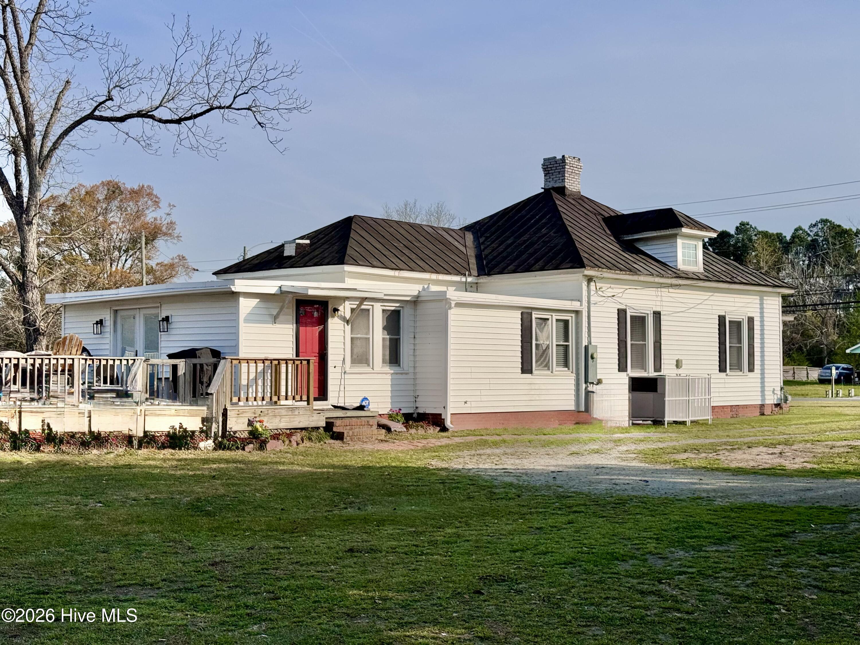 3405 Oaks Road New Bern, NC 28560 - Photo 3 of 43 IMG_5189