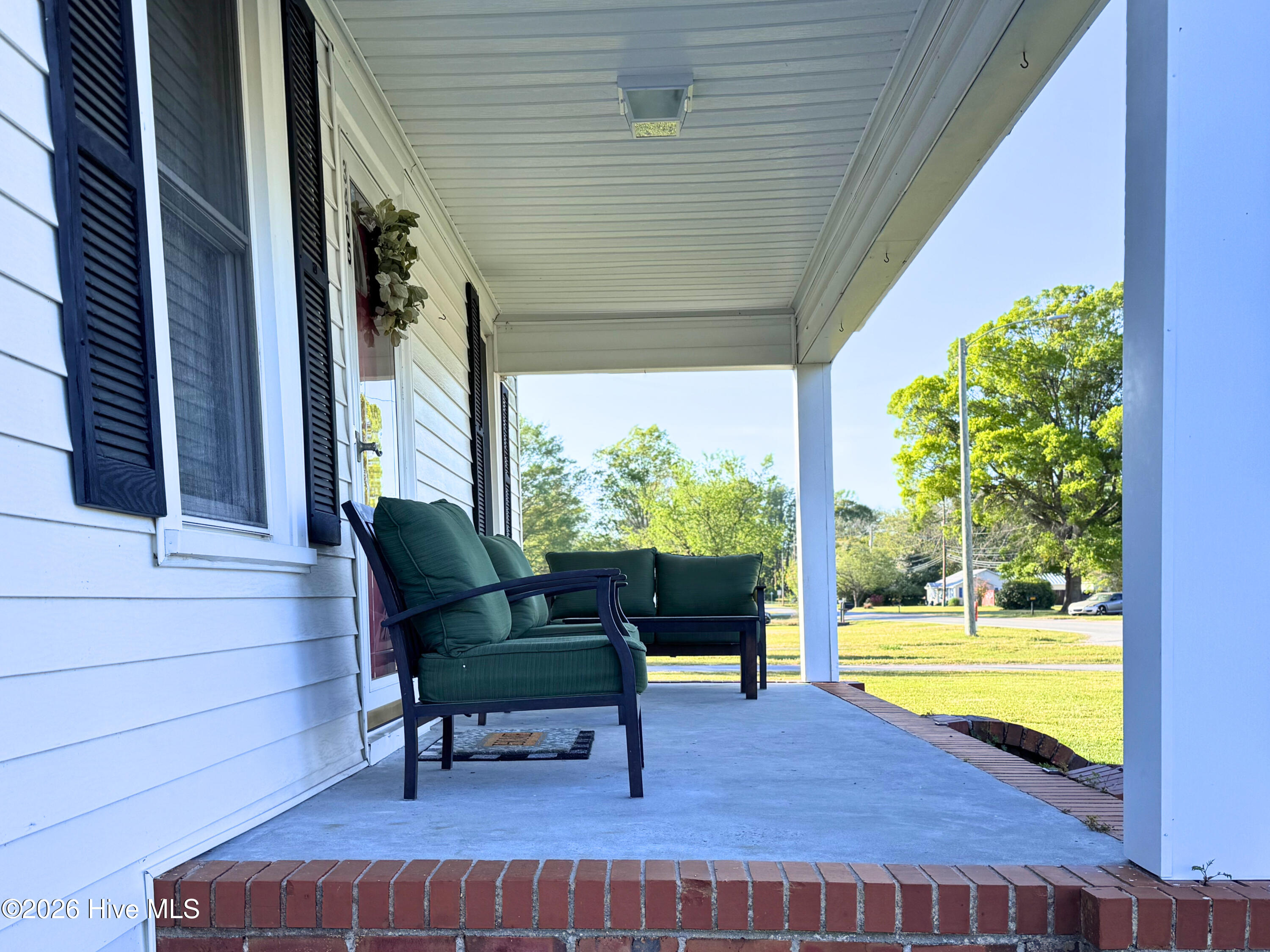 3405 Oaks Road New Bern, NC 28560 - Photo 4 of 38 5b3f3492-87fc-4a91-a351-b9a82365bfd8