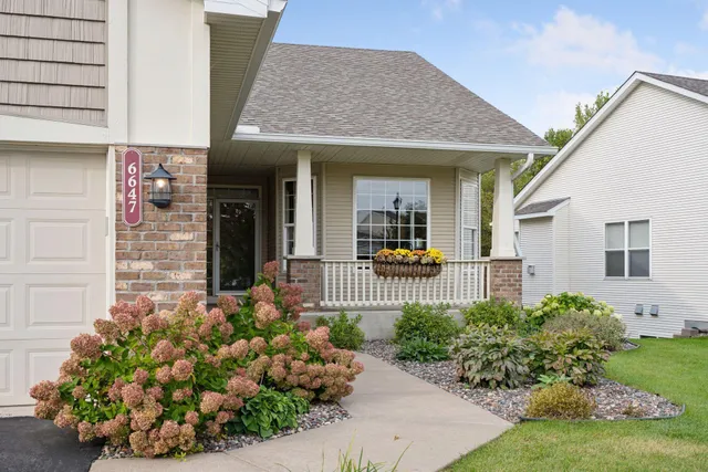 $515,000 | 6647 Peony Lane North, Maple Grove, MN 55311