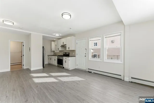 $2,400 | 14 Avenue A, Unit 1R, Lodi, NJ 07644