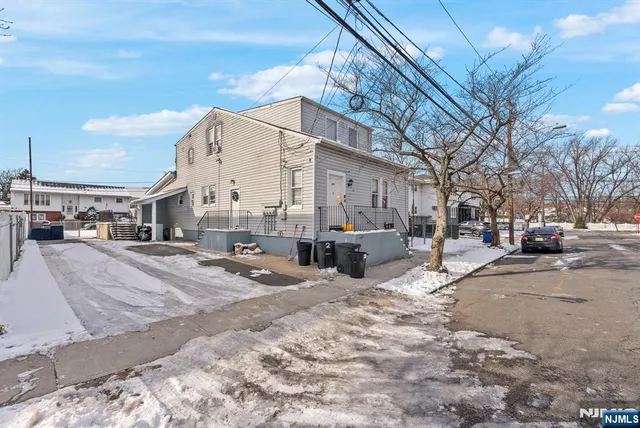 $2,400 | 14 Avenue A, Unit 1R, Lodi, NJ 07644