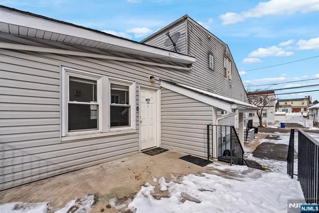 $2,400 | 14 Avenue A, Unit 1R, Lodi, NJ 07644