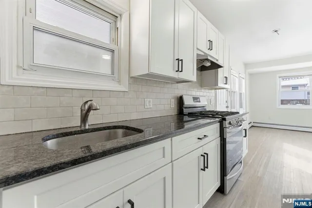 $2,400 | 14 Avenue A, Unit 1R, Lodi, NJ 07644