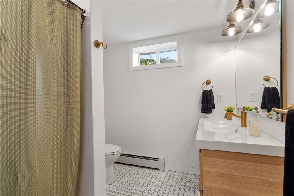 8 Birchwood Road Hudson, MA 01749 - Photo 28 of 36