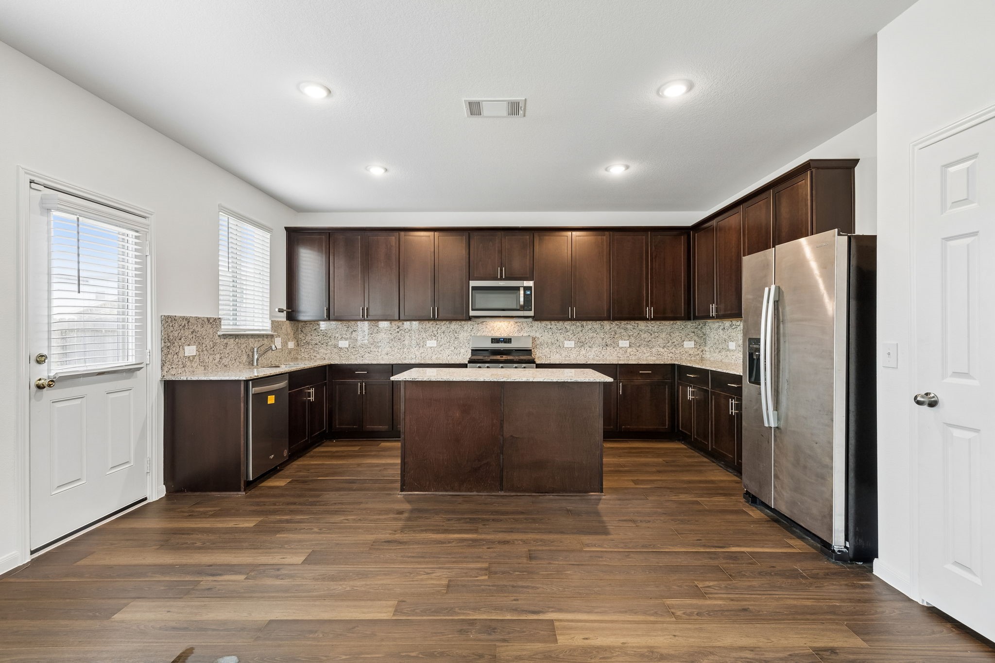 7329 Madison Commons Lane Houston, TX 77075 - Photo 5 of 17 Kitchen Area