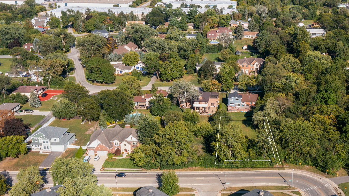 35 Plum Grove Road Roselle, IL 60172 - Photo 5 of 13 Gallery Image 5