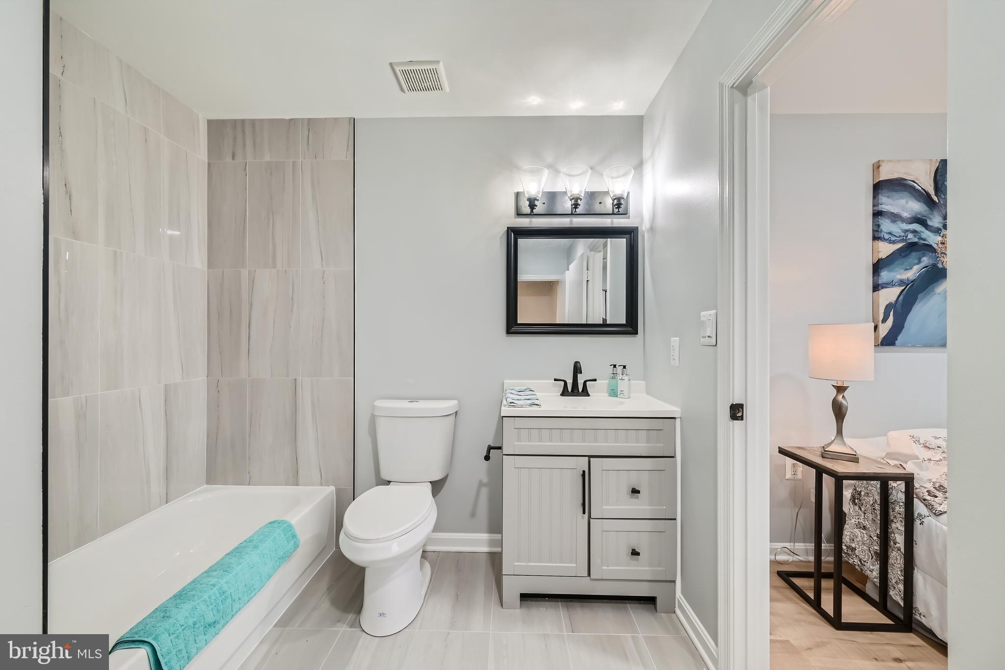 511 McManus Way, Unit T511 Towson, MD 21286 - Photo 19 of 28 Redone Main Upper Level Bathroom