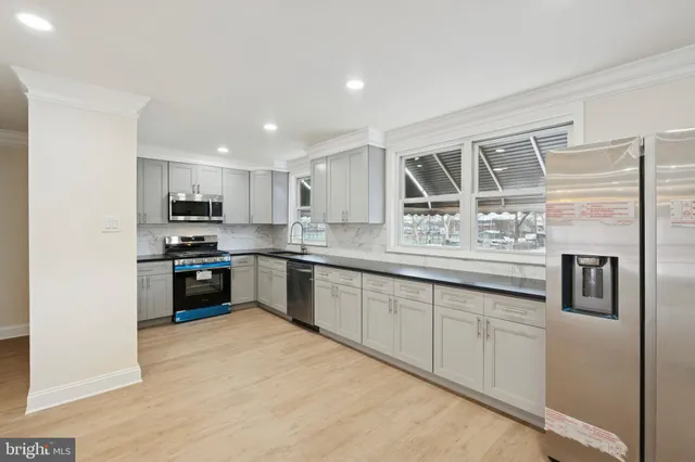 $2,950 | 411 West Shunk Street, Philadelphia, PA 19148