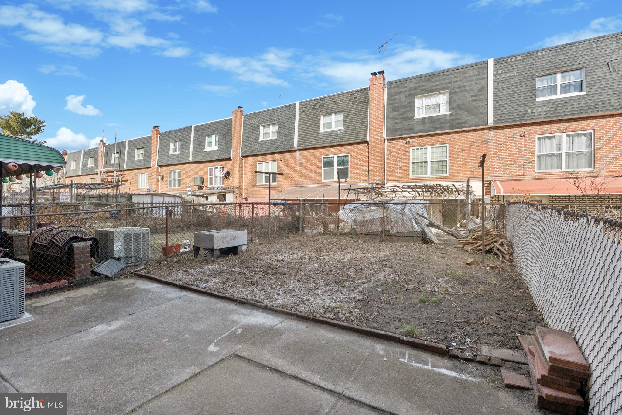 411 West Shunk Street Philadelphia, PA 19148 - Photo 24 of 25 a view of a large building