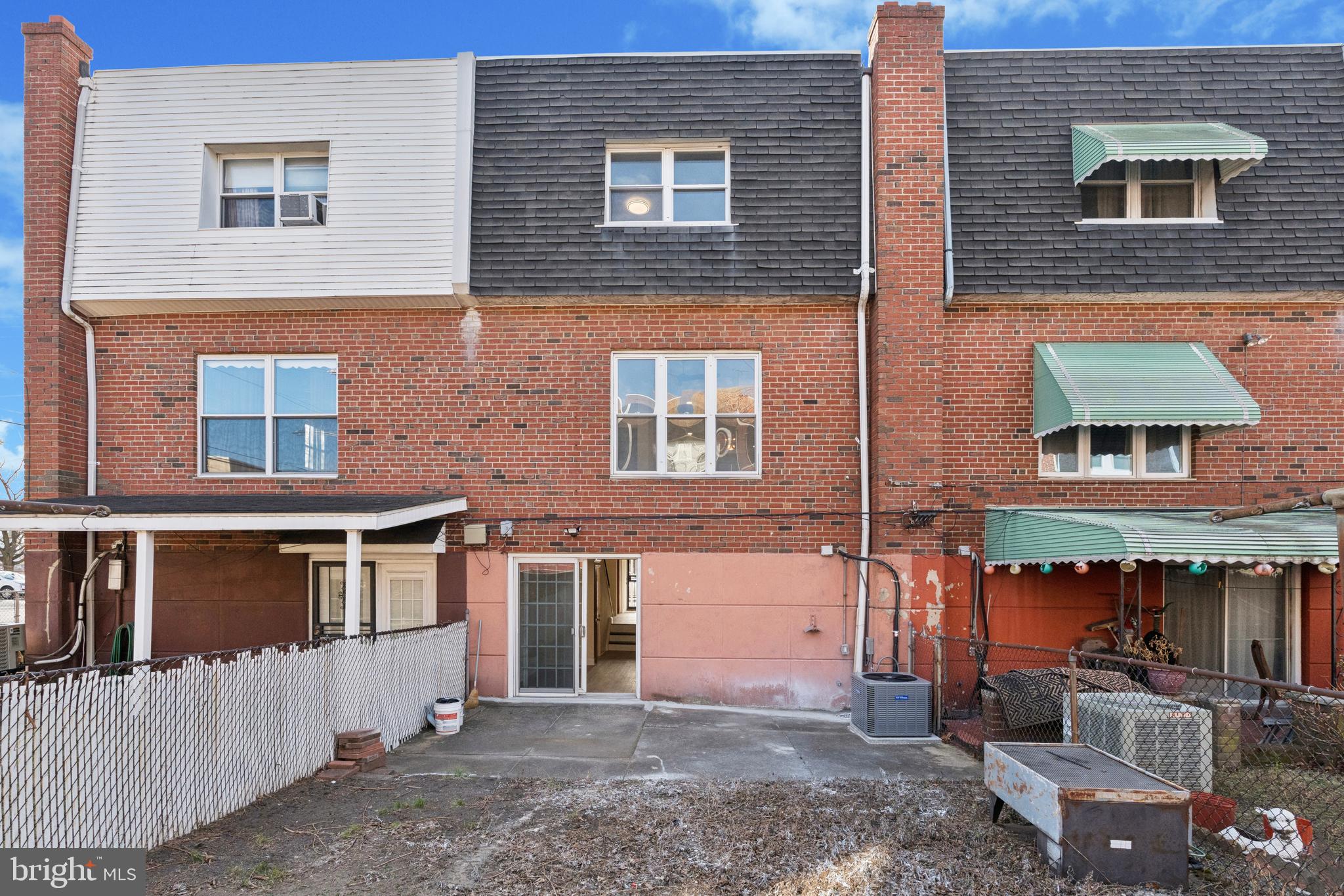 411 West Shunk Street Philadelphia, PA 19148 - Photo 25 of 25 a front view of a house with a yard
