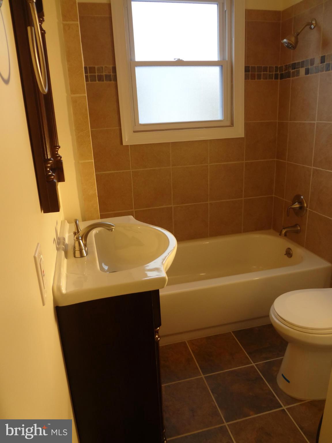 2517 Wentworth Road Baltimore, MD 21234 - Photo 13 of 30 Bath