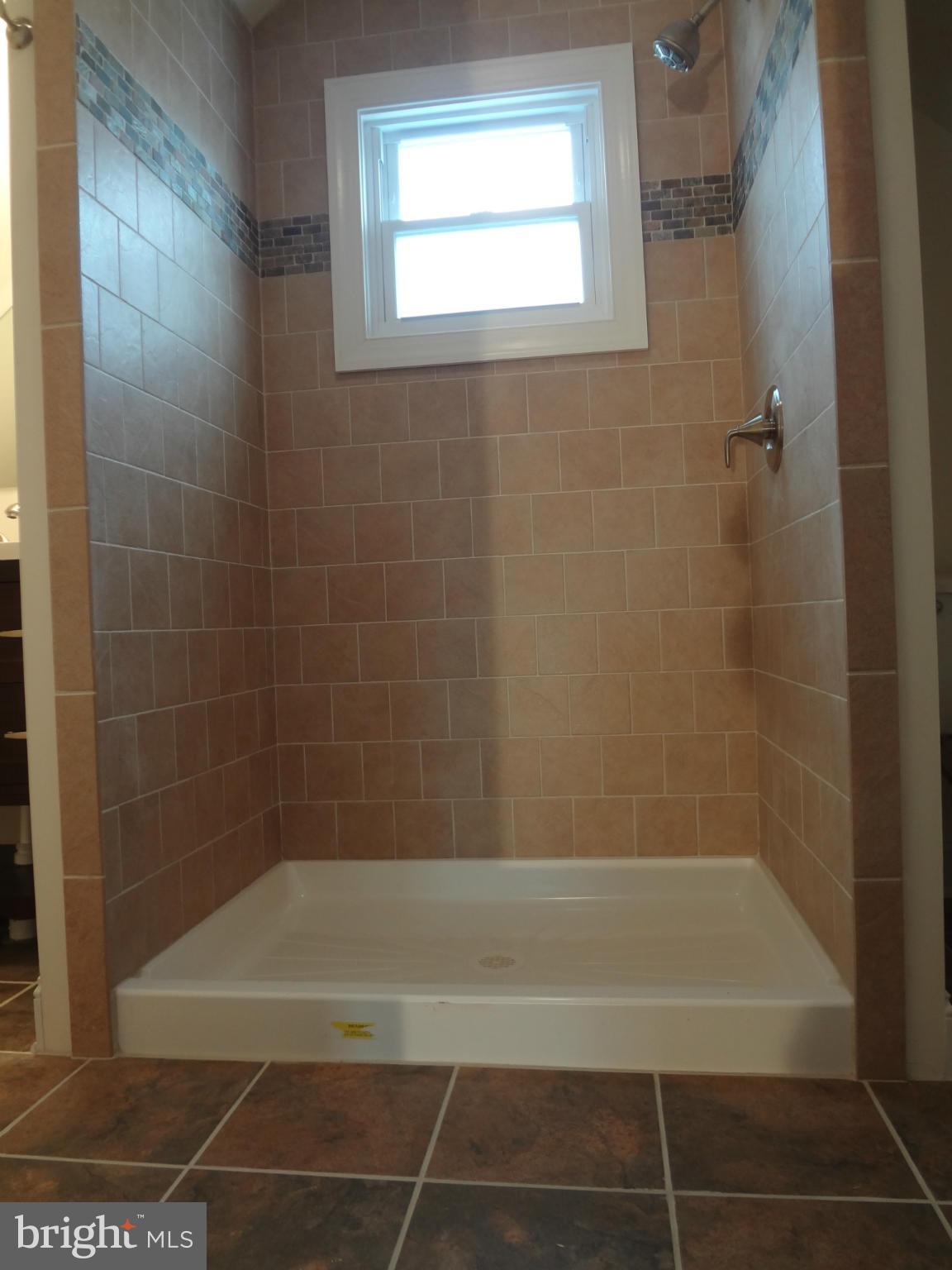2517 Wentworth Road Baltimore, MD 21234 - Photo 14 of 30 Bath (Master)
