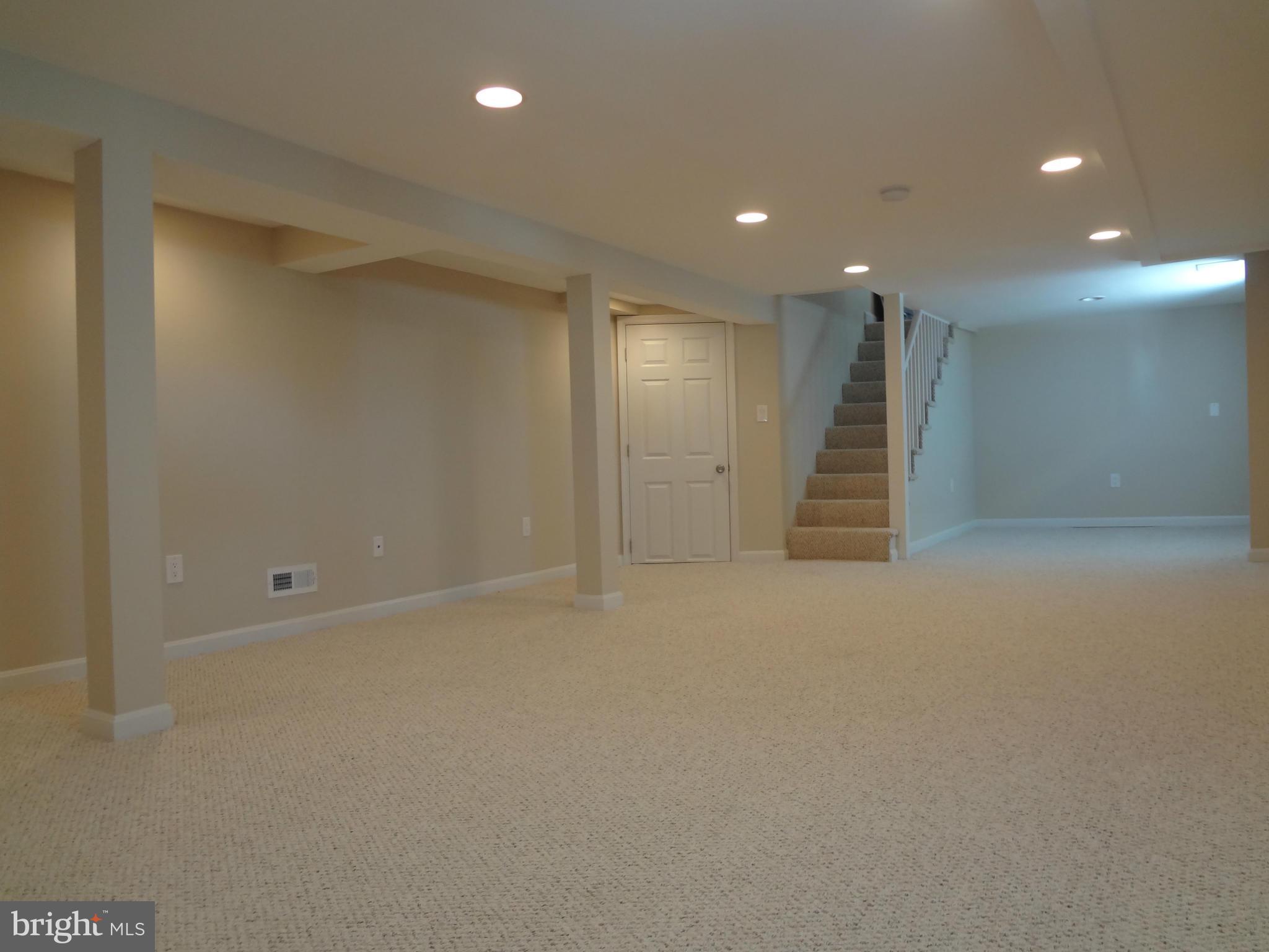 2517 Wentworth Road Baltimore, MD 21234 - Photo 25 of 30 Family Room
