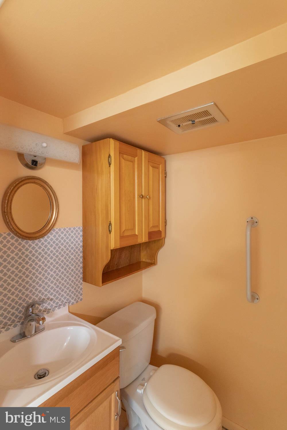 1214 Fenwick Road Philadelphia, PA 19115 - Photo 17 of 26 Gallery Image 17