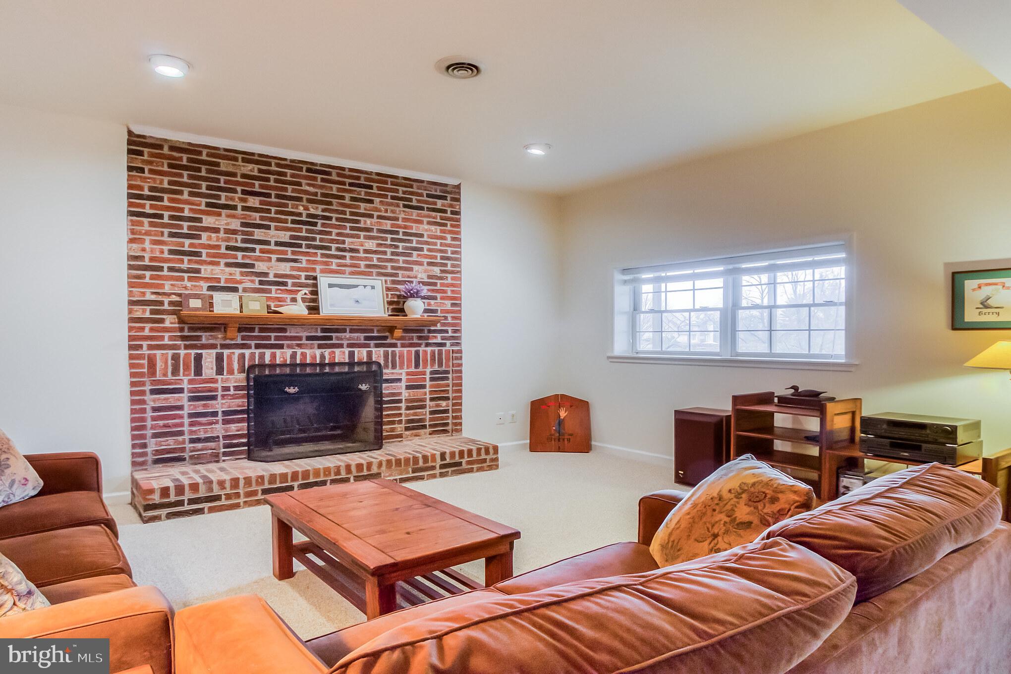1910 Merrifields Drive Silver Spring, MD 20906 - Photo 28 of 47 Recreation room