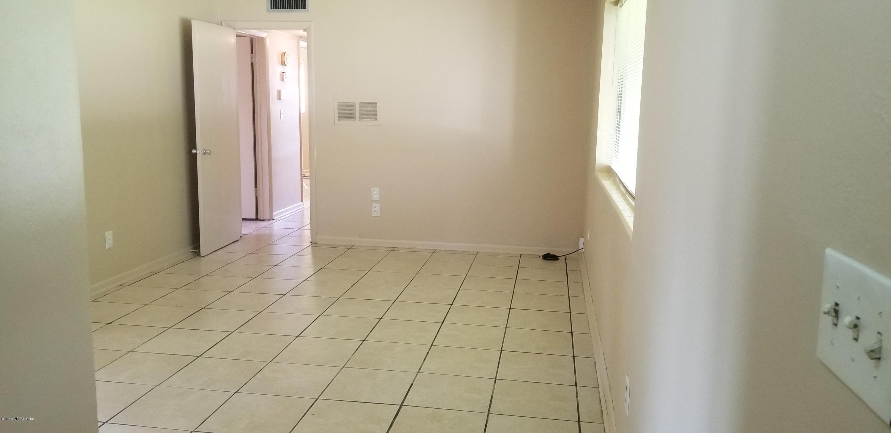 2437 Dean Road Jacksonville, FL 32216 - Photo 4 of 25 20181106_110140