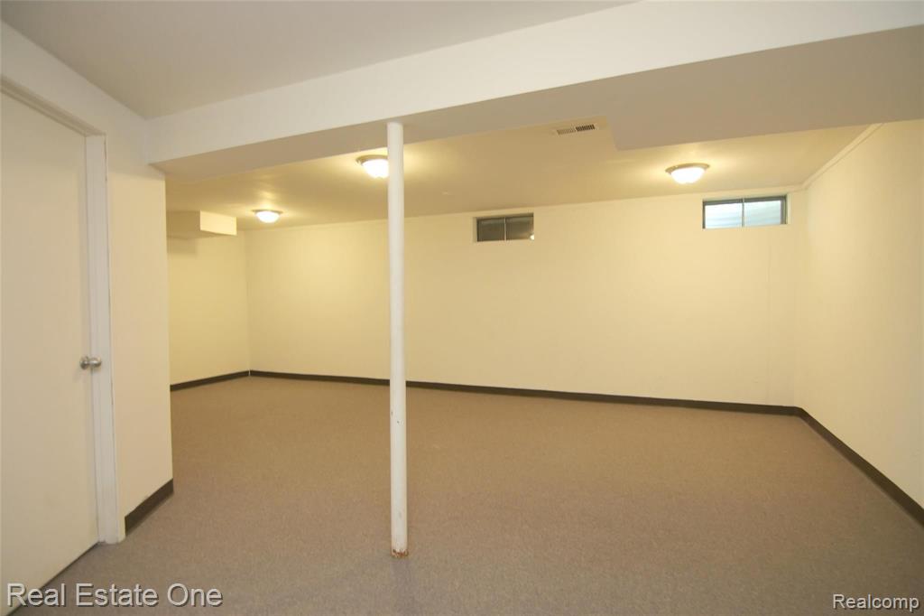 559 Harrow Court, Unit 39 Rochester Hills, MI 48307 - Photo 17 of 19