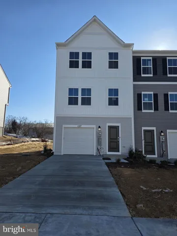 $1,950 | 127 Kinkade Court, Martinsburg, WV 25403