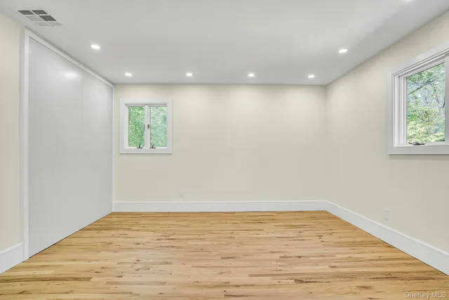 $1,649,000 | 7 McCulloch Drive, Dix Hills, NY 11746