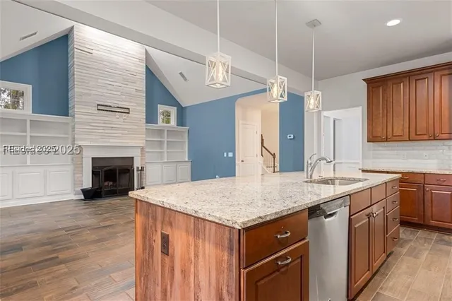 $695,000 | 7 Morning Mist Place, Bluffton, SC 29910