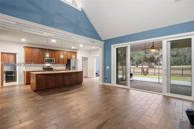 $695,000 | 7 Morning Mist Place, Bluffton, SC 29910