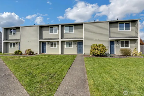 $1,100,000 | 2707 Initial Place, Enumclaw, WA 98022