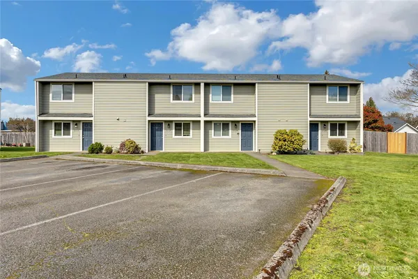 $1,100,000 | 2707 Initial Place, Enumclaw, WA 98022