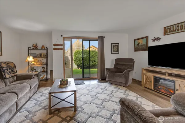 $1,100,000 | 2707 Initial Place, Enumclaw, WA 98022
