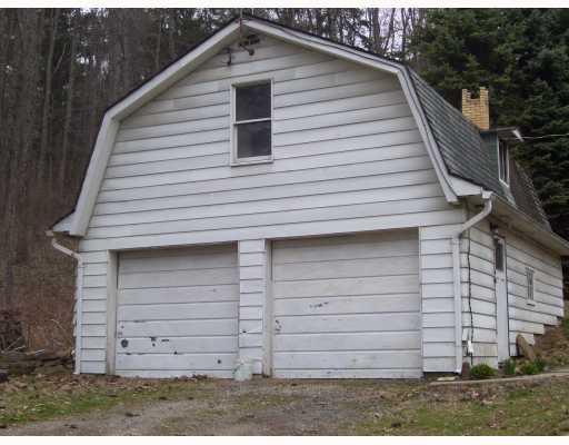 2107 Dime Road Vandergrift, PA 15690 - Photo 3 of 10 Parking Lot/Garage.