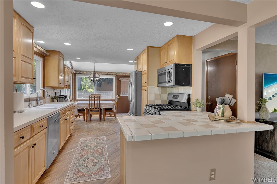 159 Little Robin Road Amherst, NY 14228 - Photo 9 of 44 Gallery Image 9
