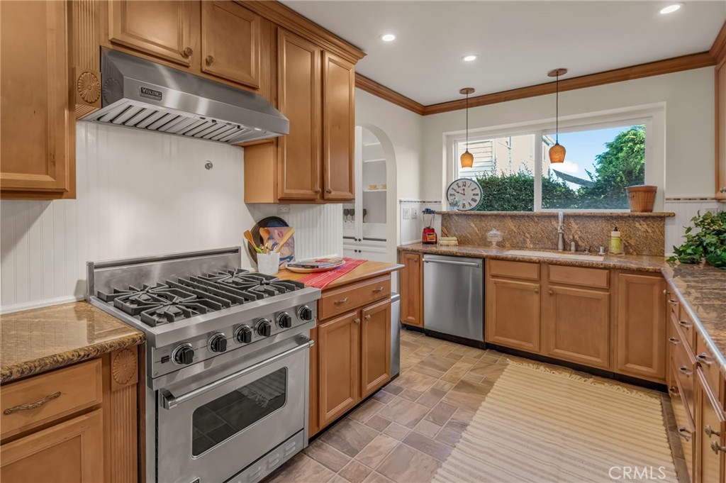 730 East Roosevelt Road Long Beach, CA 90807 - Photo 29 of 80