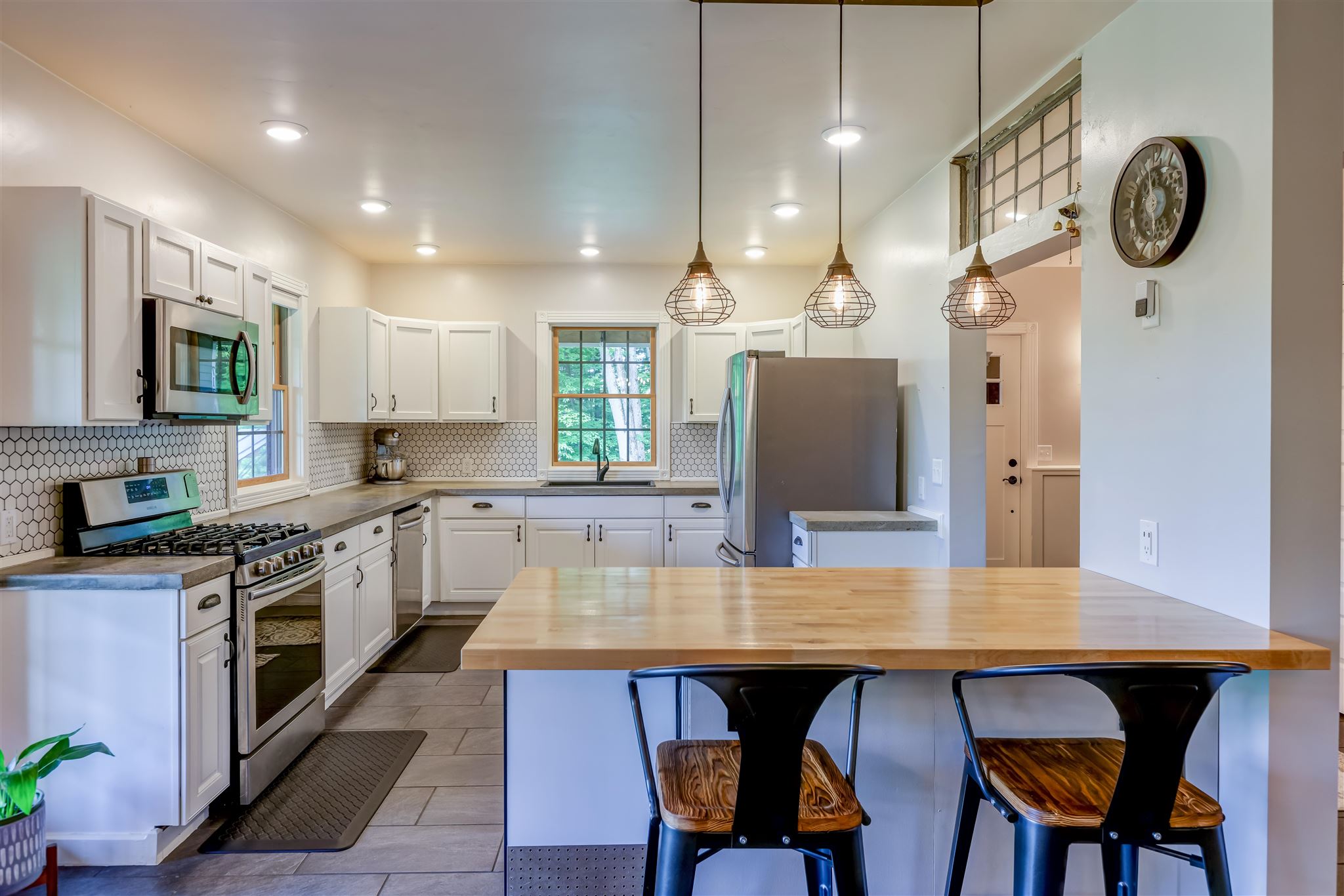 717 Fish Hill Road Randolph, VT 05060 - Photo 5 of 40
