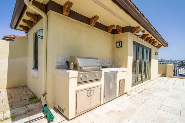 a view of a storage & utility room