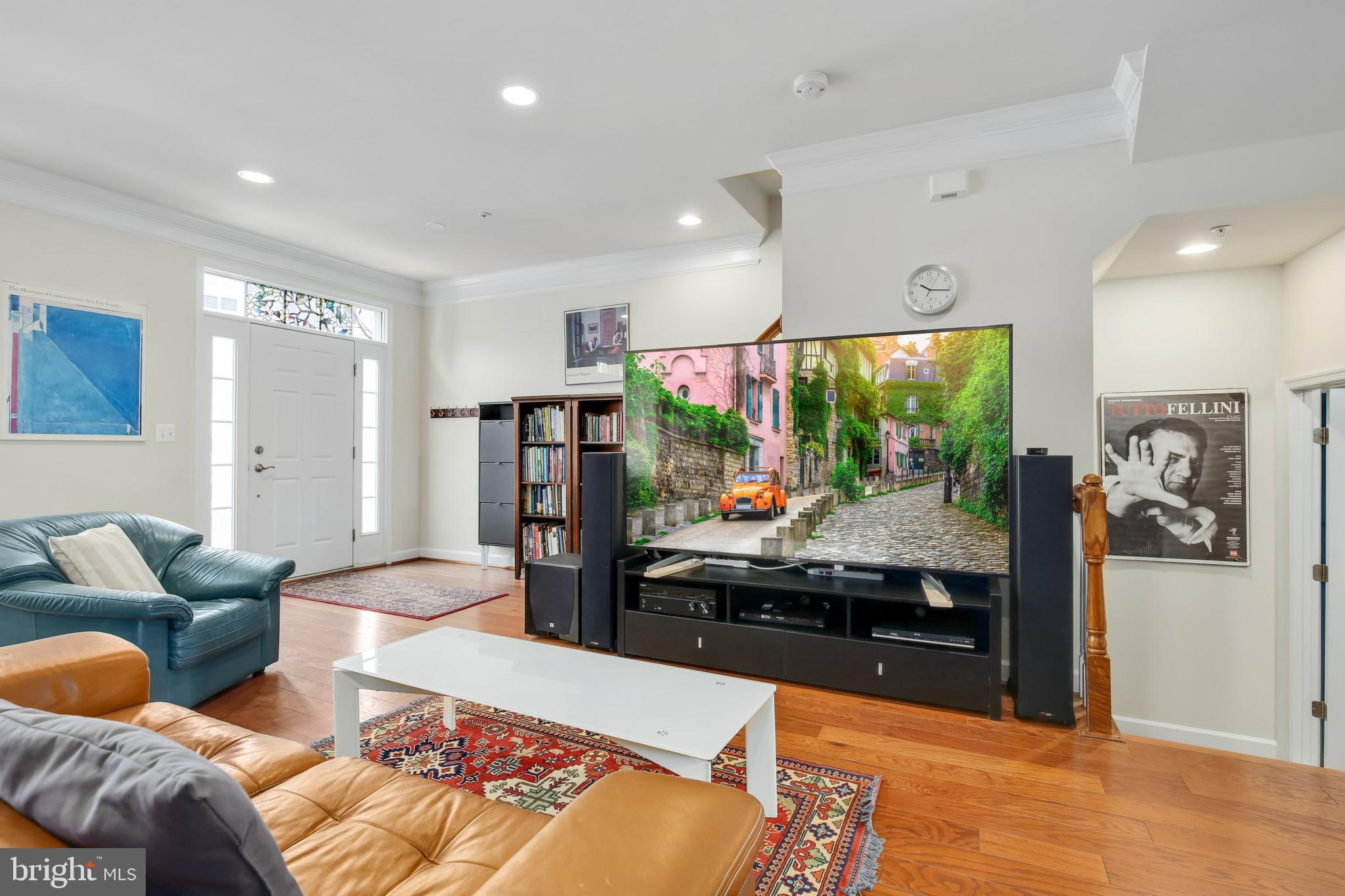 11622 Leesborough Circle Silver Spring, MD 20902 - Photo 3 of 61 Gallery Image 3