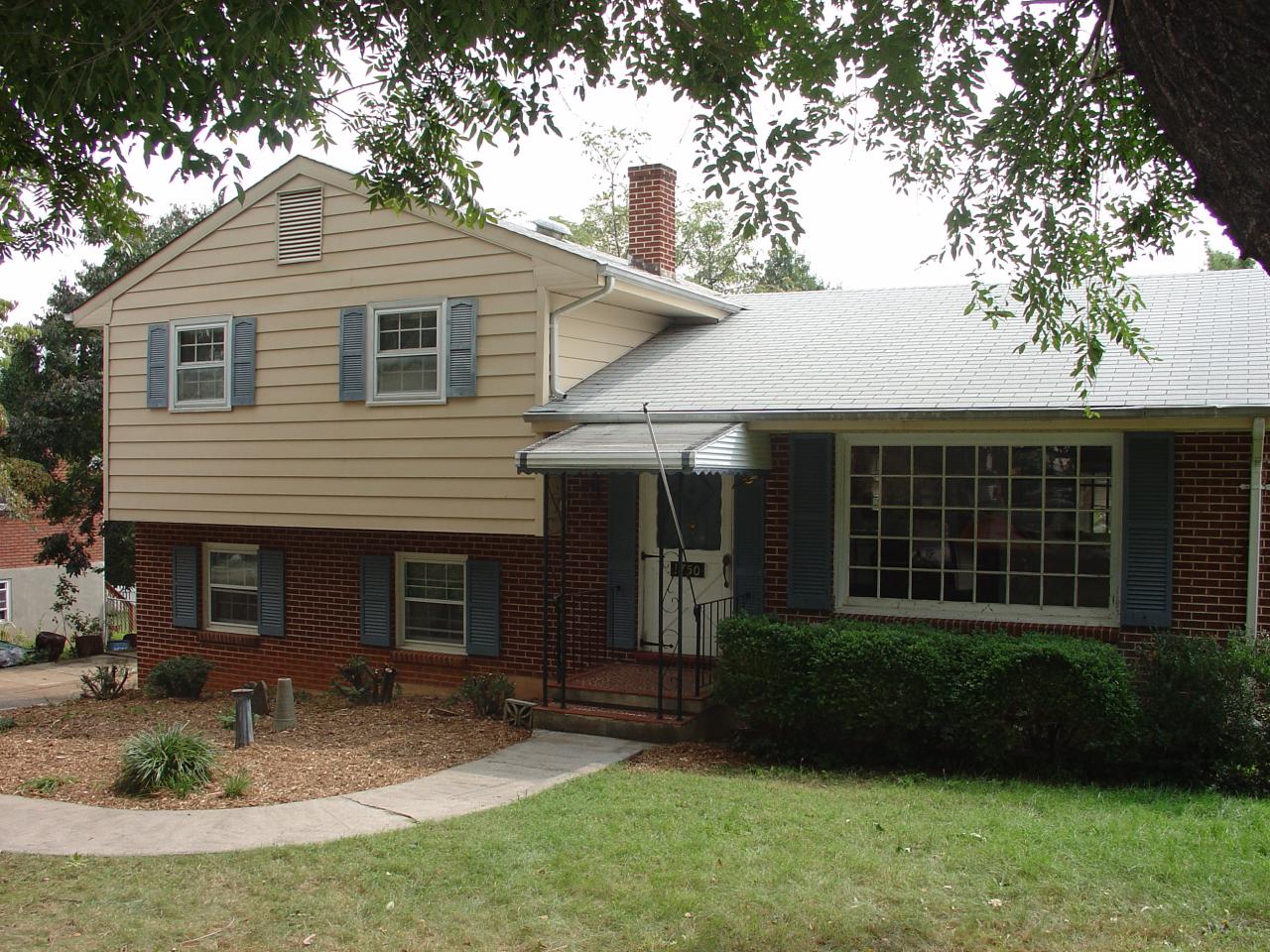 1750 Glendon Road Salem, VA 24153 - Photo 1 of 6 Salem 4 Level Split