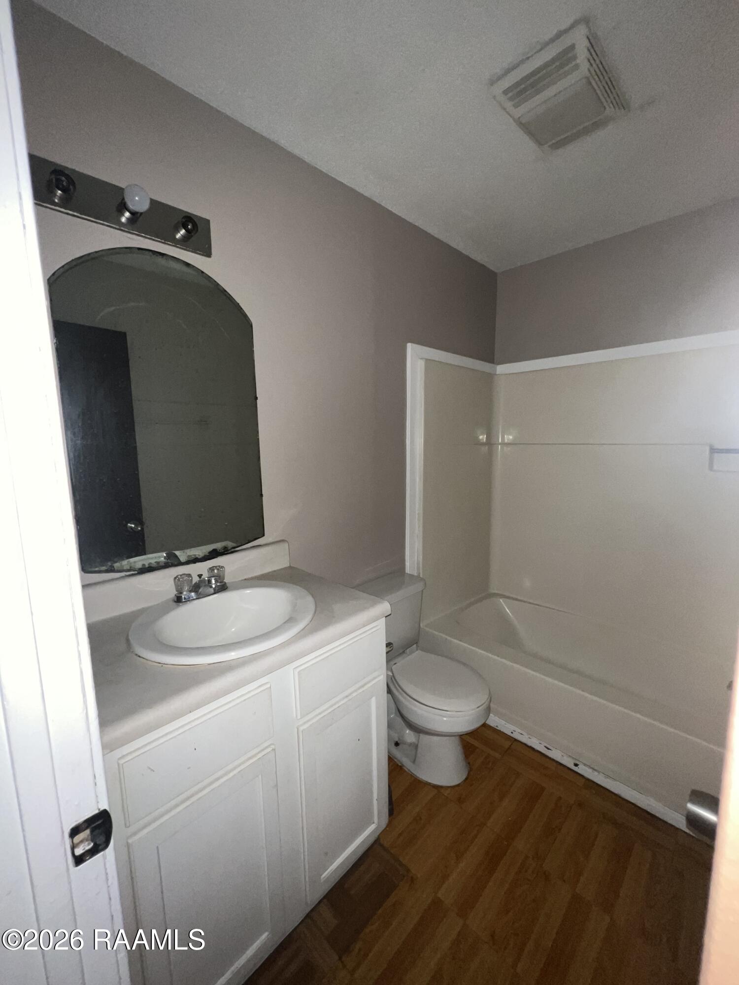 118 Marigny Circle, Unit B Duson, LA 70529 - Photo 6 of 9 Bathroom