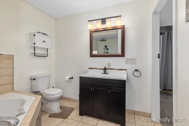 $189,900 | 1510 West Stewart Street, Owosso, MI 48867