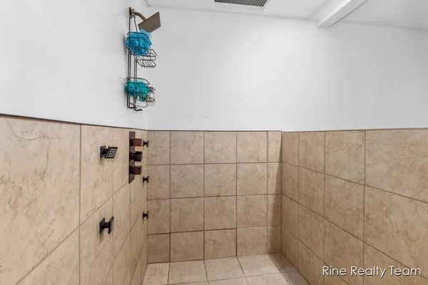 $184,900 | 1510 West Stewart Street, Owosso, MI 48867