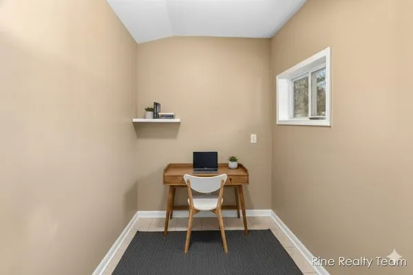 $184,900 | 1510 West Stewart Street, Owosso, MI 48867