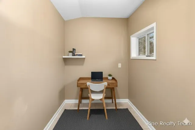 $189,900 | 1510 West Stewart Street, Owosso, MI 48867