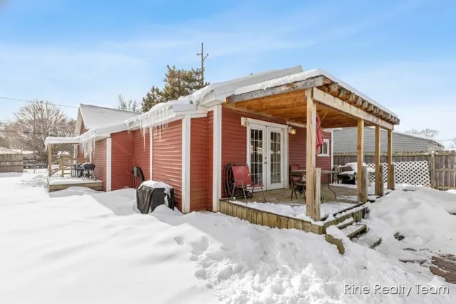 $189,900 | 1510 West Stewart Street, Owosso, MI 48867