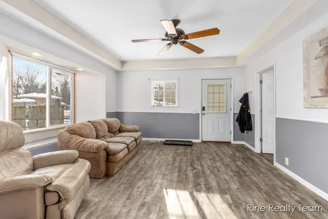 $189,900 | 1510 West Stewart Street, Owosso, MI 48867