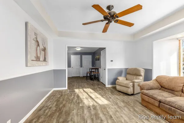 $184,900 | 1510 West Stewart Street, Owosso, MI 48867