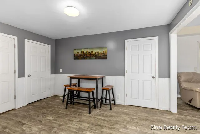 $189,900 | 1510 West Stewart Street, Owosso, MI 48867