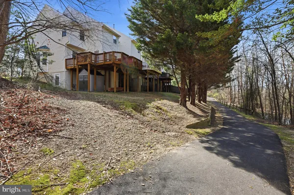 $390,000 | 9915 Quiet Brook Lane, Clinton, MD 20735