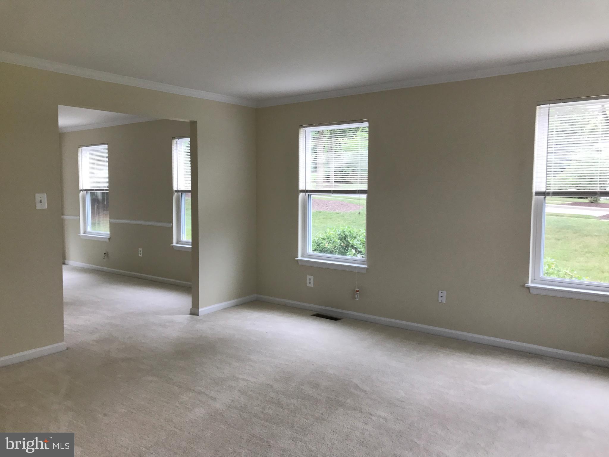 4201 Somerville Court Laurel, MD 20708 - Photo 5 of 30 Living Room